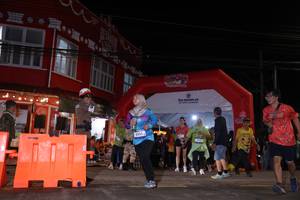 BIB: 3353
                            <button type="button" onclick="openModal(26262554)" class="btn btn-primary btn-sm float-right btn-popup" data-toggle="modal" data-target=".modal-high-quality">
                        <i class="fas fa-shopping-cart"></i> Add to Cart
                    </button>
                                            <button type="button" onclick="isThisMe(26262554, true)" class="btn btn-success btn-sm float-right btn-popup btn-isme hidden" data-toggle="tooltip" data-placement="bottom" title="นี่คือรูปของคุณใช่ไหม คลิกที่นี่เพื่อเอาเข้าอัลบั้ม">
                        <i class="fas fa-plus"></i> Add to album
                    </button>
                    <button type="button" onclick="isThisMe(26262554, false)" class="btn btn-warning btn-sm float-right btn-popup btn-isnotme hidden">
                        <i class="fas fa-ban"></i> Remove from album
                    </button>